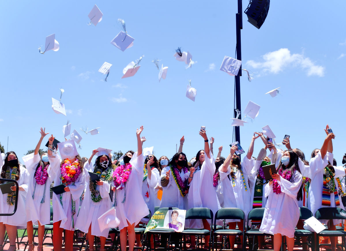 060921-smt-news-sjhs-graduation-001